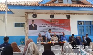 bhabinkamtibmas-sidomulyo-hadiri-reses-anggota-dprd-provinsi-lampung-di-desa-siring-jaha_copy_800x600