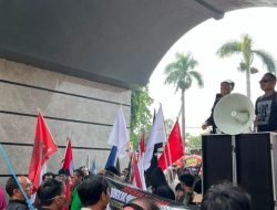 Aksi Jilid II Alam Baka Sasar Dua Kantor Pemerintah, Sebut Program Makan Bergizi Gratis Salah Alamat Atasi Stunting